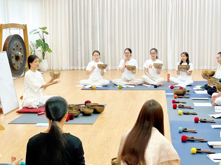 KHÓA HỌC ỨNG DỤNG CHUÔNG XOAY VÀO DẠY YOGA – CHUYÊN ĐỀ ĐẶC BIỆT THÁNG 7/2025